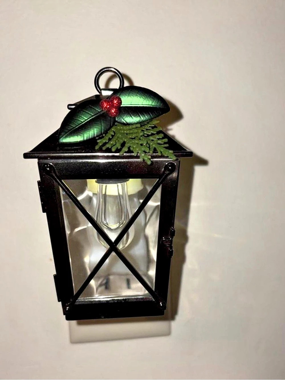 Bath & Body Works Wallflowers Christmas Plug-In Lantern